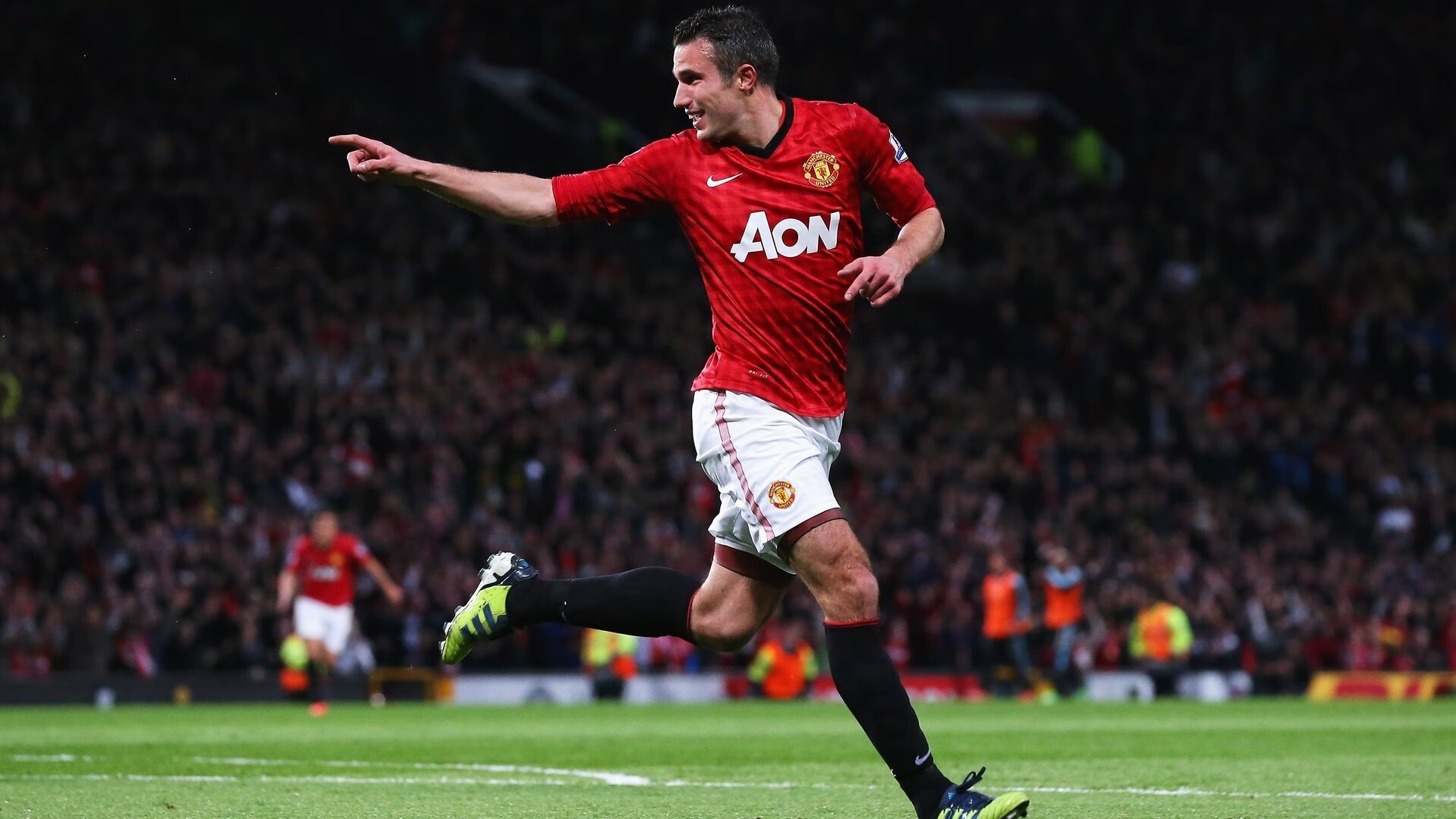 欧冠淘汰赛之夜，奥斯梅恩比赛走势一手掌控